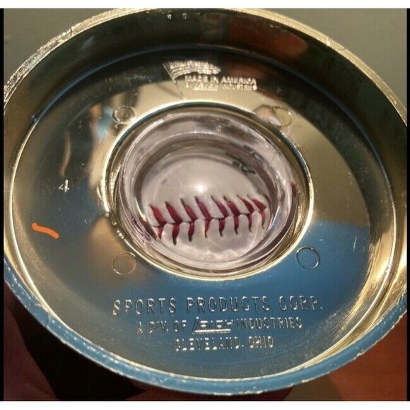 Atlanta Braves Commemorative MLB Braves 1997 Opening Day Baseball in Case - Picture 8 of 10